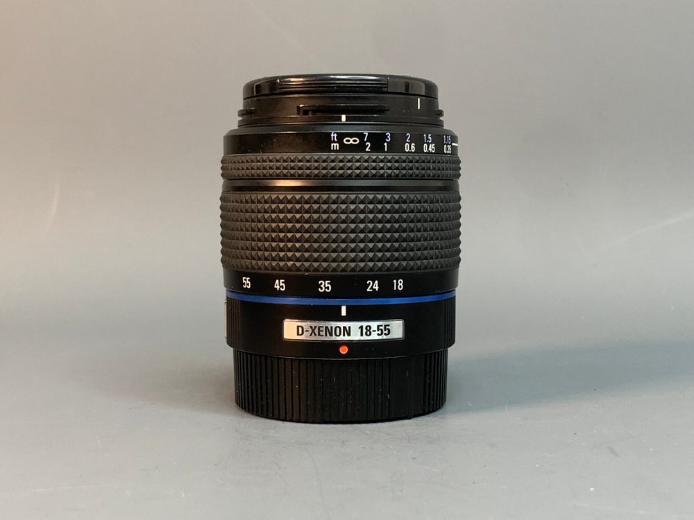 Samsung D-XENON 18-55mm f/3.5-5.6 AL