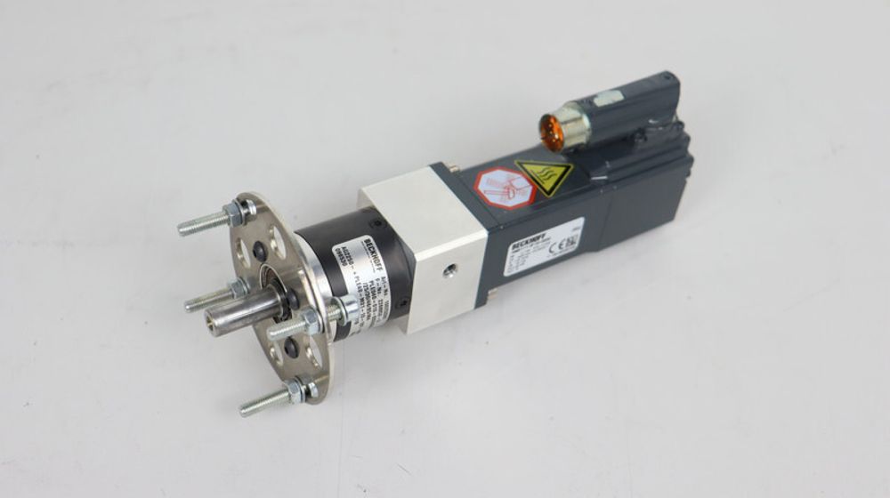 Beckhoff AM8111-0F20-0000