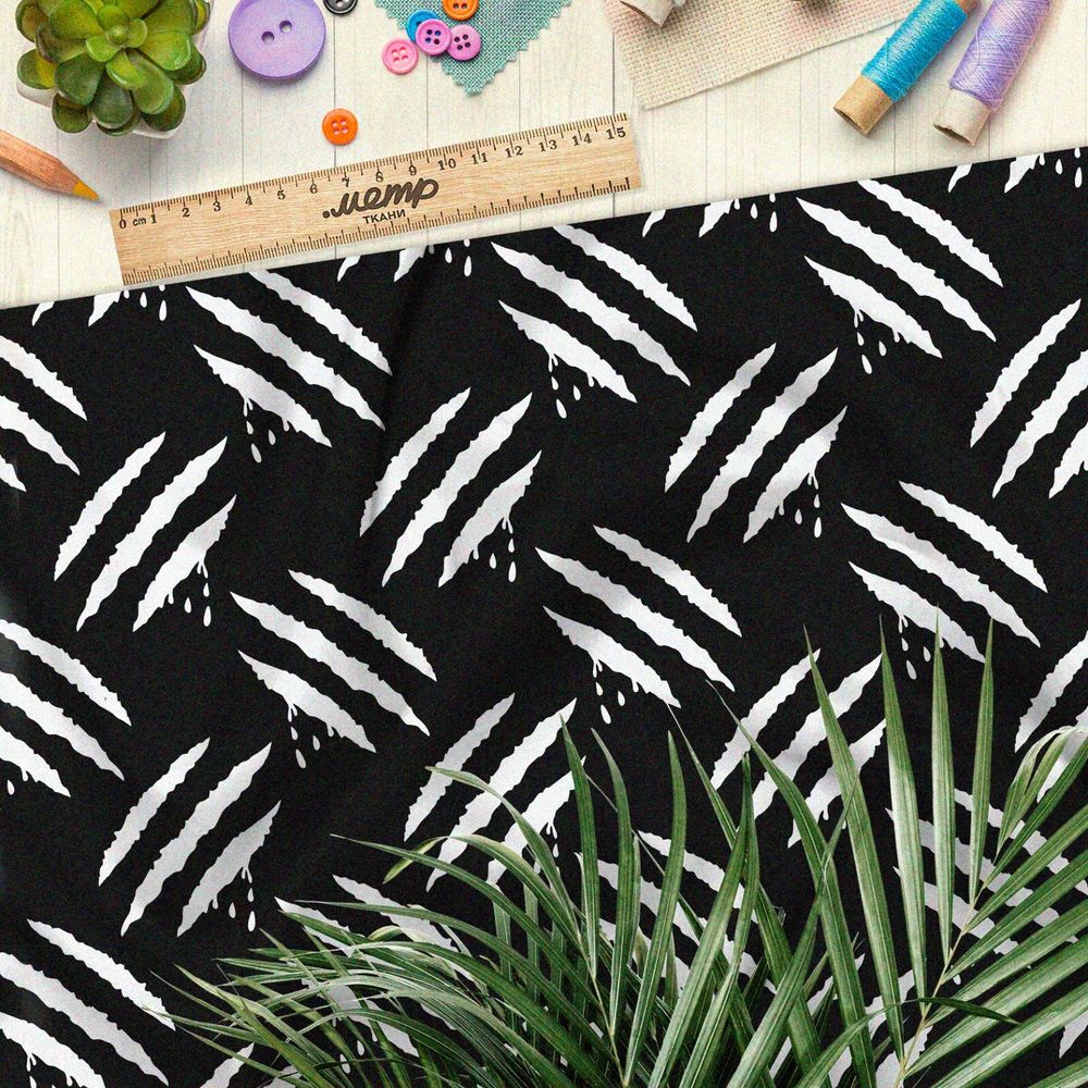 Ткань таффета белые следы от когтей на чёрном фоне