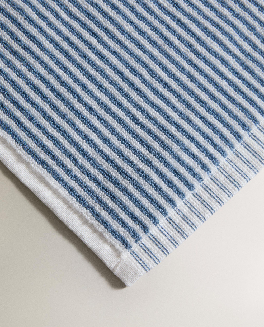 Zara Home Полотенце для лица и рук из хлопка, синий, в полоску · 6548/013