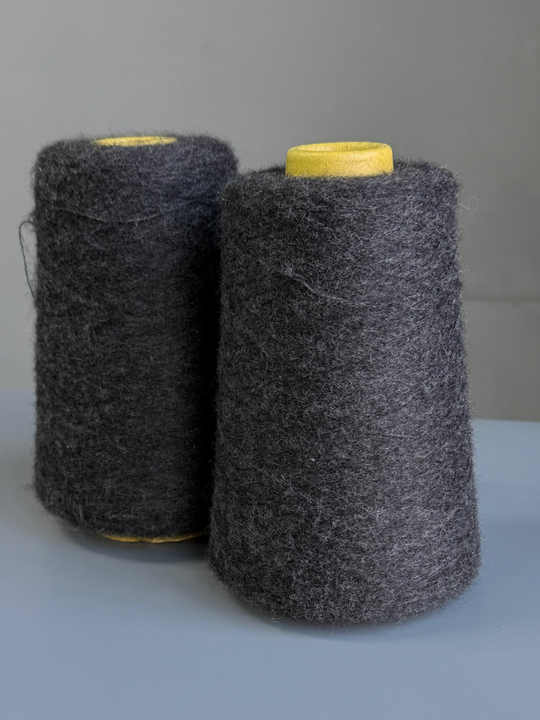 Пряжа GTI FOOLOW G 1/20 (65% кашемир, 35% шелк) 2000м/100 гр, антрацит