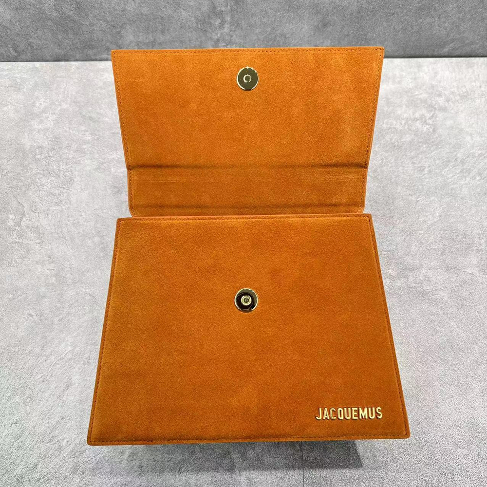 Jacquemus Le Grand Chiquito 22 cm