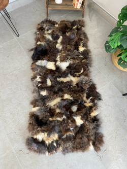 Коврик прикроватный накидка на кресло из кусочков овчины, 160 х 50 см.