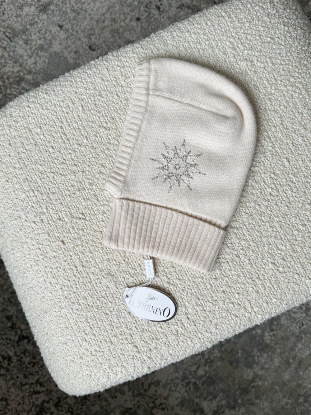 Новая шапка  Il Trenino, 92