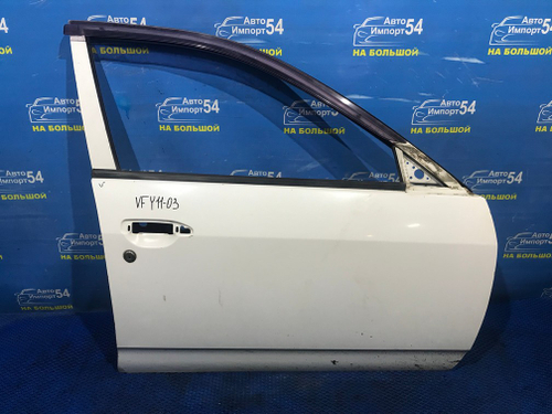 Дверь передняя правая NISSAN AD 2001