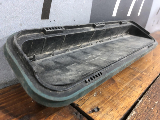 Решетка вентиляционная Optima 3-4, Picanto 2, i30, i40, Sonata 6 07-20 Б/У Оригинал 975103M000