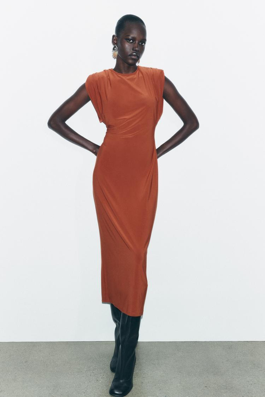 ZARA ДЛИННОЕ ПЛАТЬЕ С ПОДПЛЕЧНИКАМИ, МЕДНЫЙ