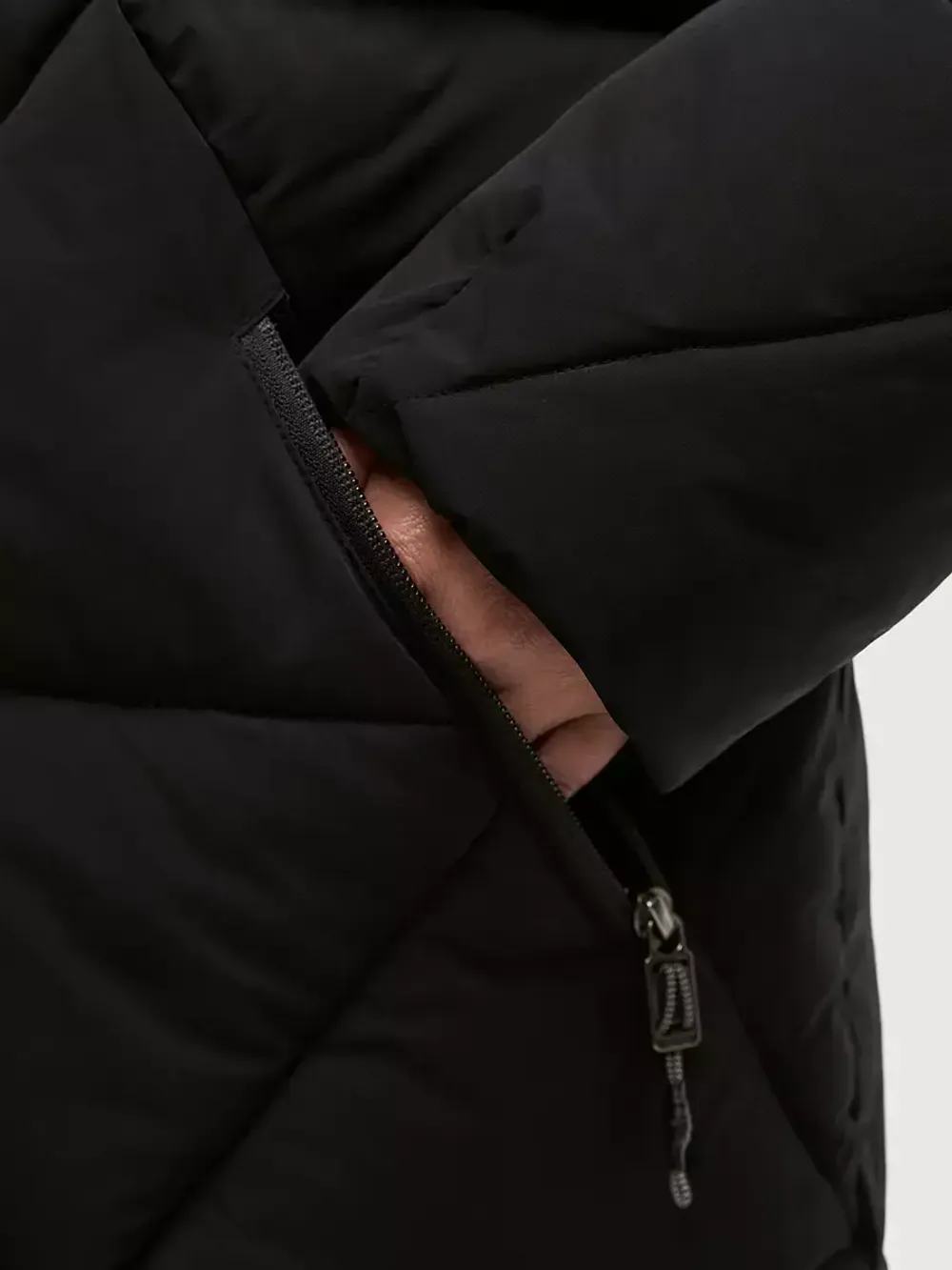 Пальто женское ASHKAVA NORPPA черный