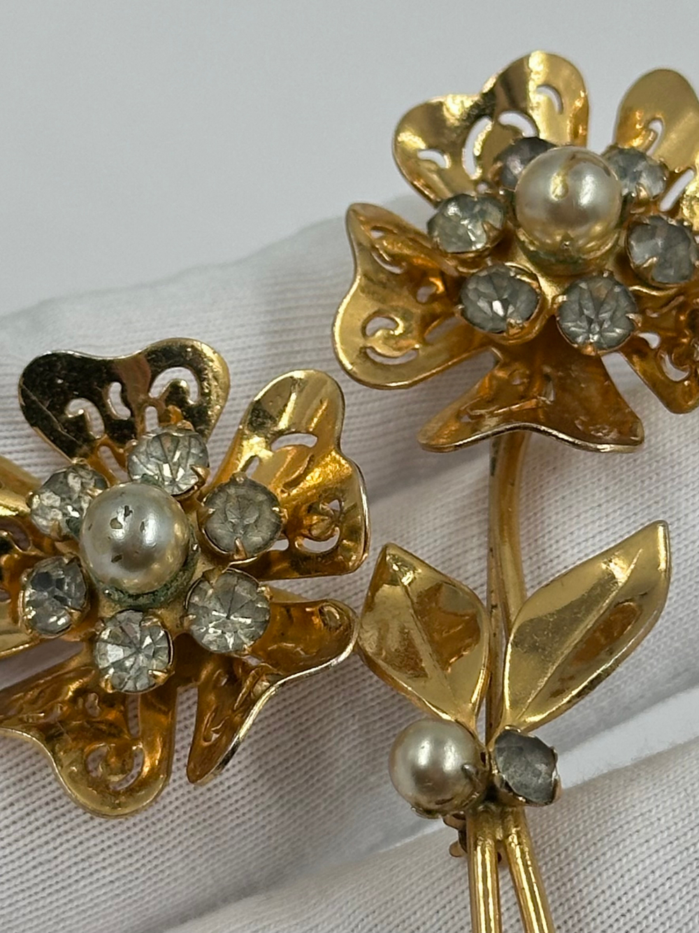 Брошь Цветы Coro