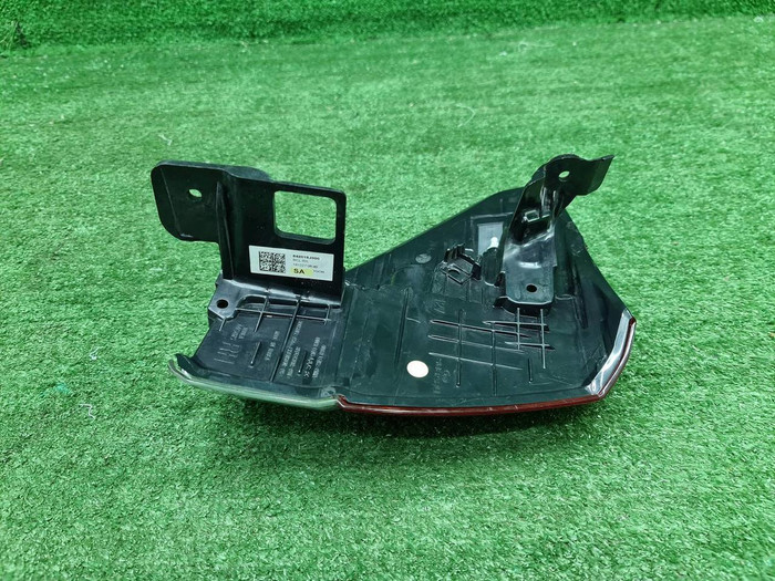 Фонарь правый внешний Subaru Forester 5 SK (18-нв)