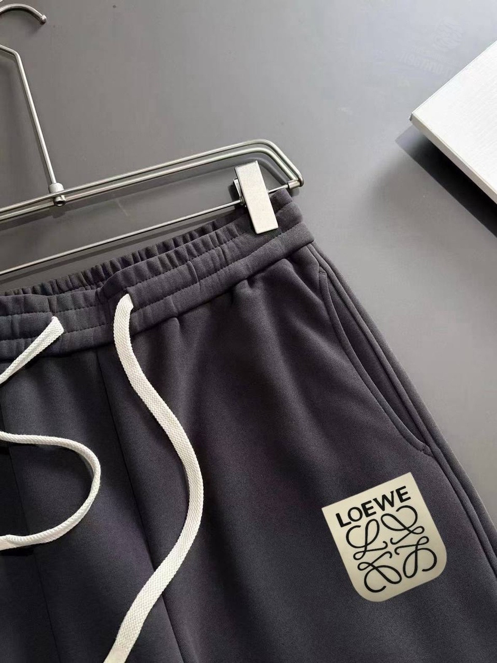 Спортивные штаны Loewe