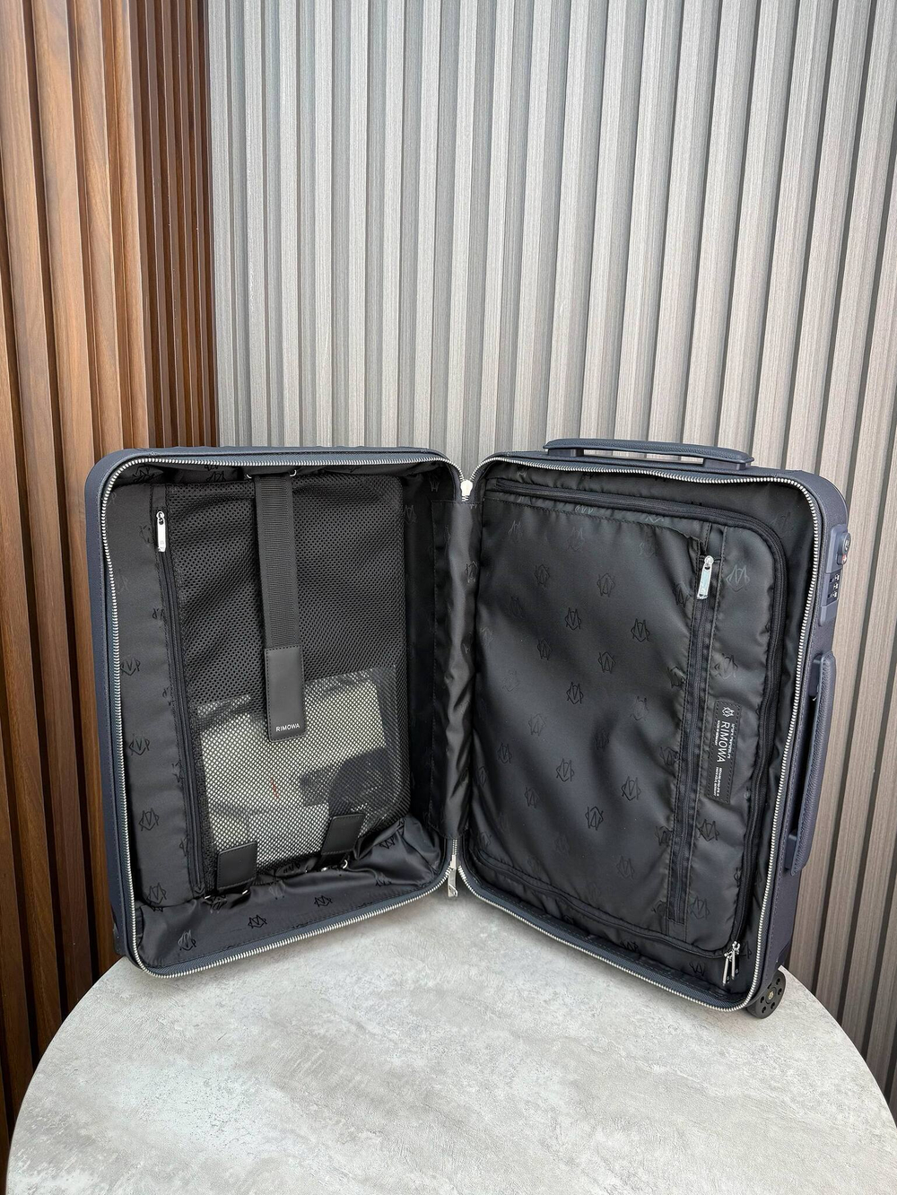 Чемодан Rimowa