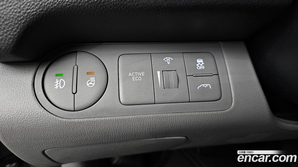 Hyundai The New Grand Starex Van 5-и местный (06.2020)