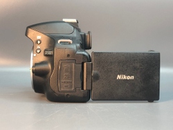 Nikon D5100 Kit 18-55mm, 9200 кадров пробега