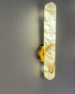 Настенное бра с эффектом натурального камня