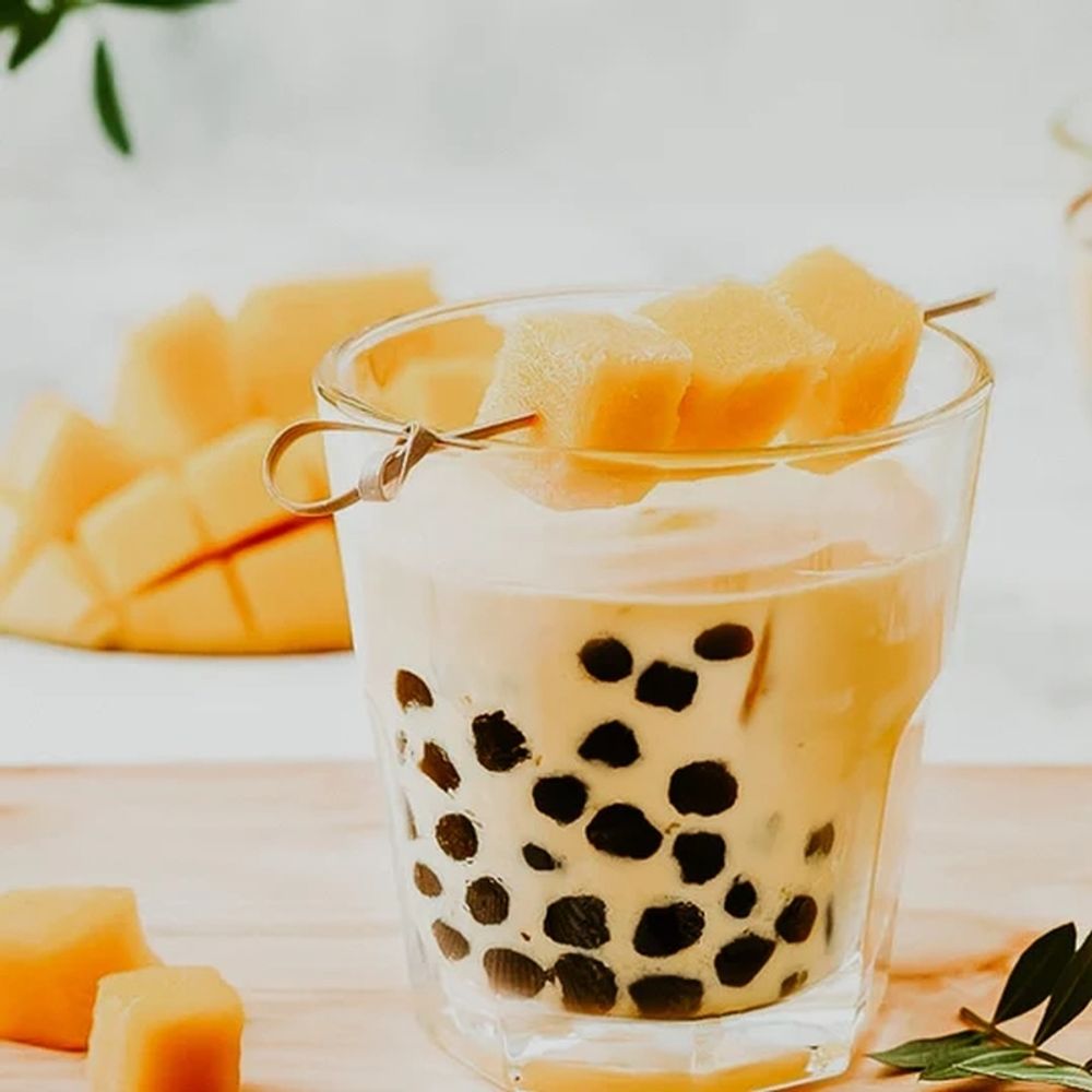 Чай с молоком и манго (Mango Milk Tea)