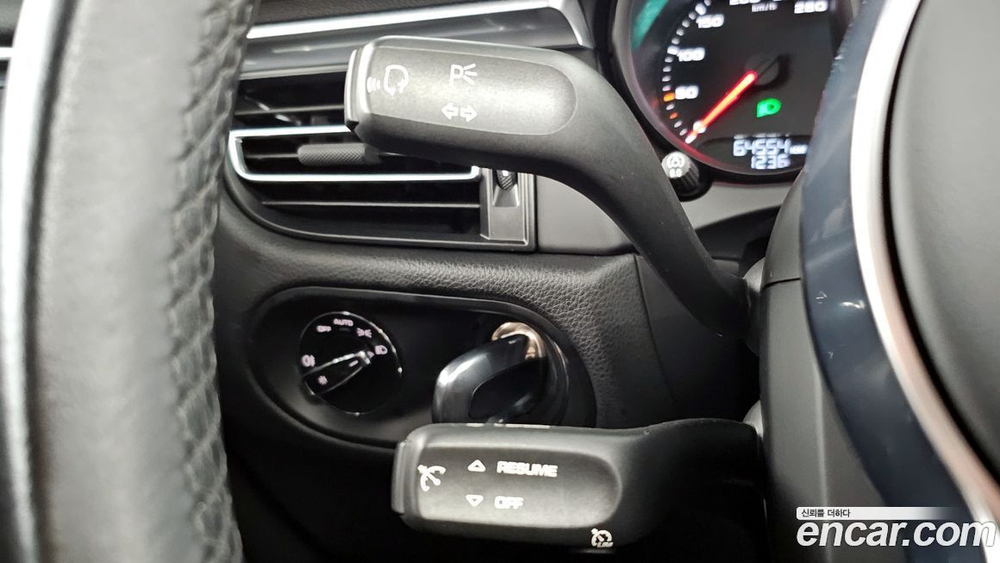 Porsche Macan 2.0 (02.2021)