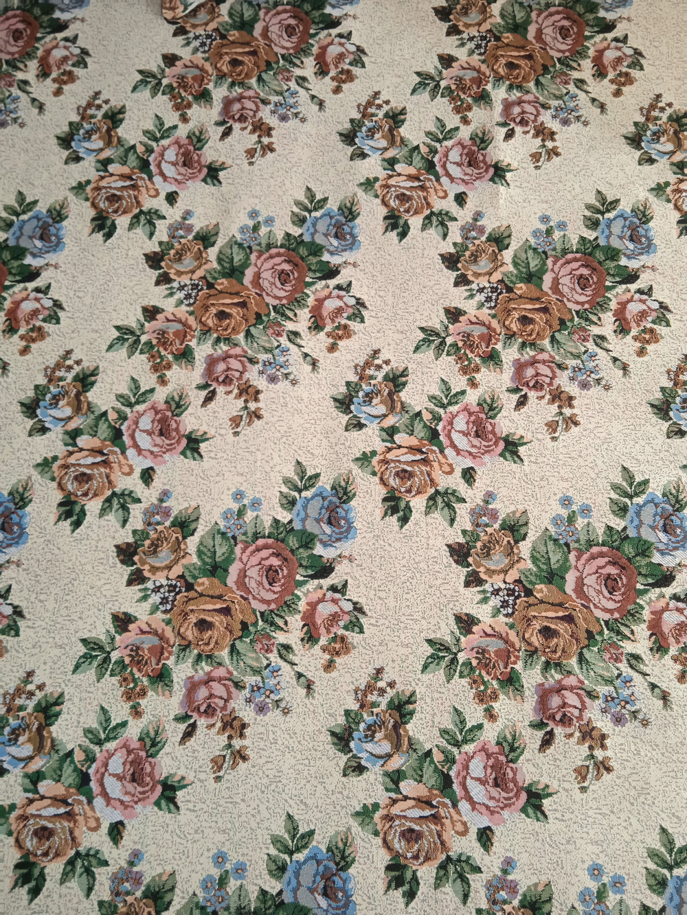 Гобеленовая скатерть Букет D 160 см