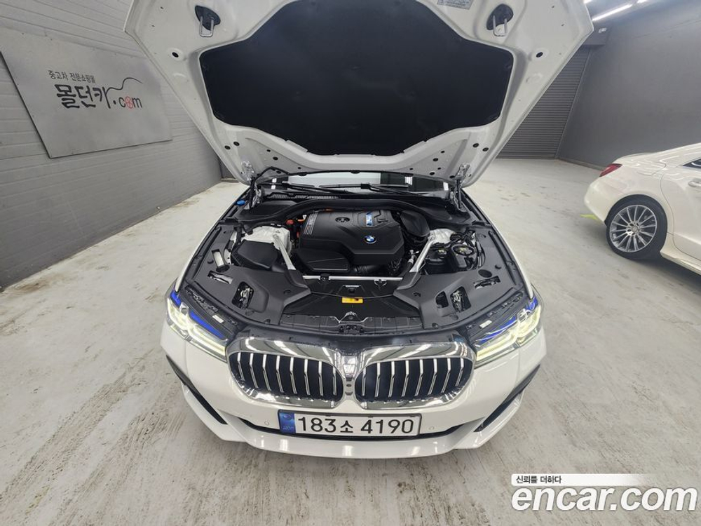 BMW 5 Series (G30) 530e M Sports (01.2022)
