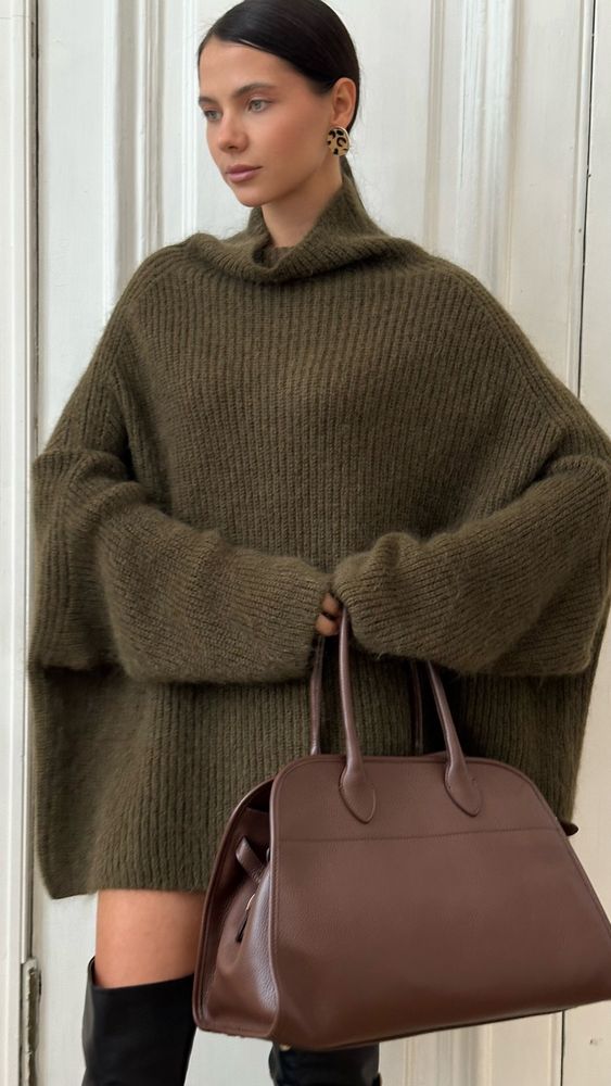 золотистый