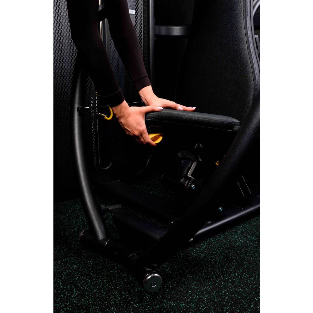 E7008 Жим от груди вертикальный. Стек 135 кг