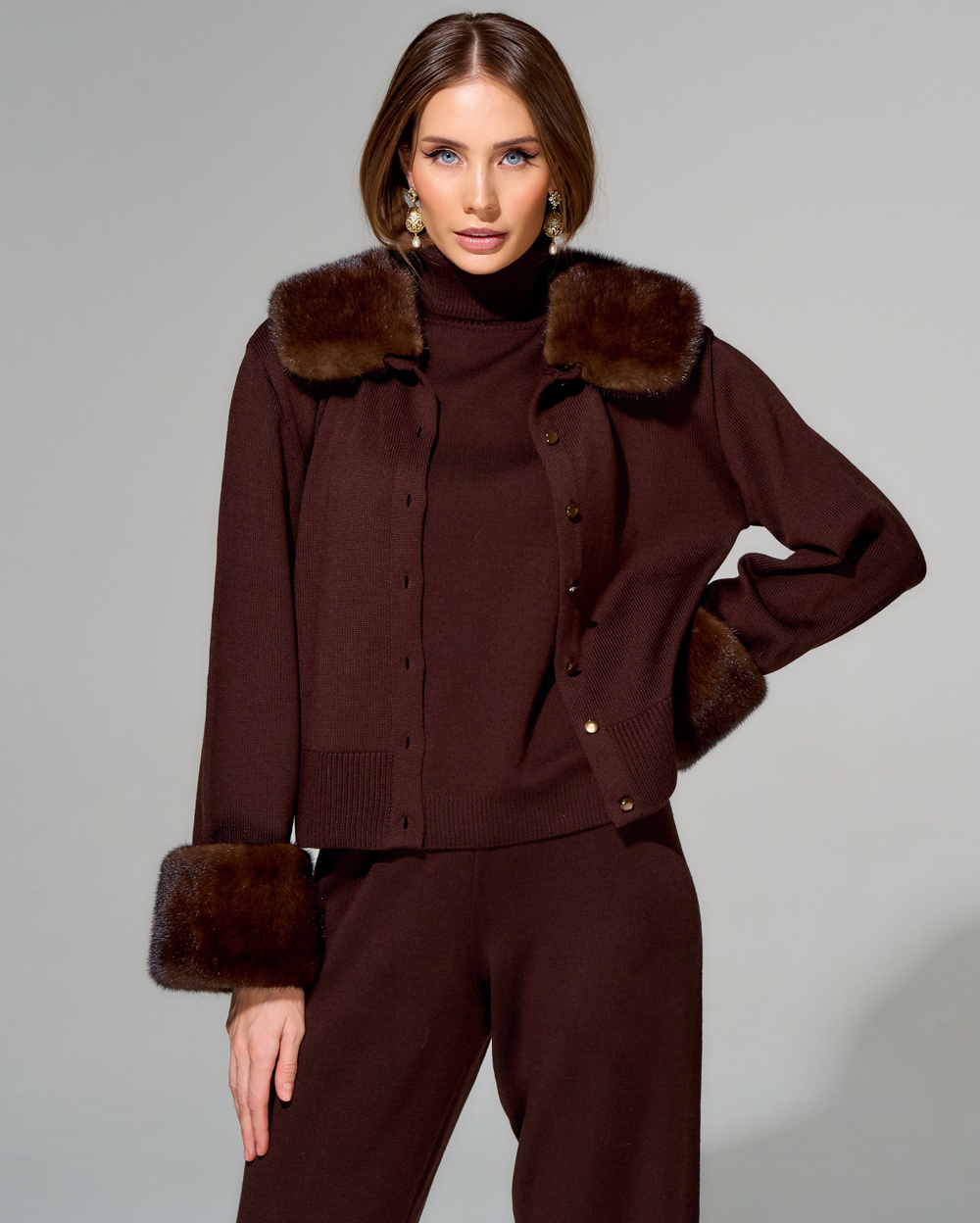 Кардиган с отделкой мехом норки