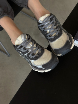 Кроссовки из натуральной замши