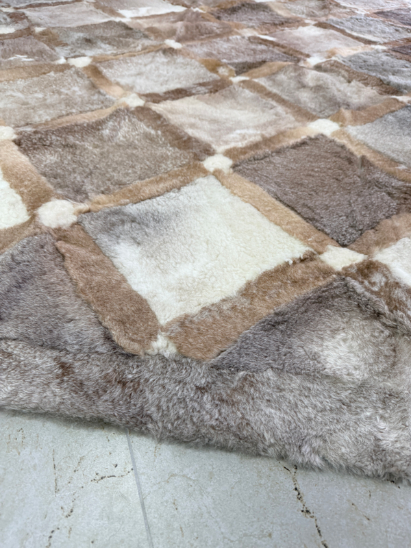 Ковер прямоугольный натуральный мех овчина, 210 х 170 см.