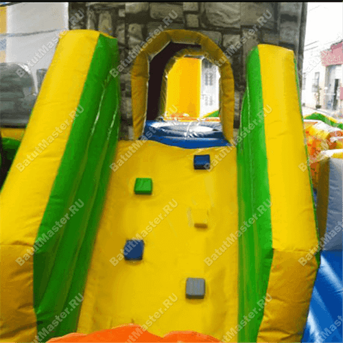 Большой надувной батут "Средневековье" 10*10*5 м