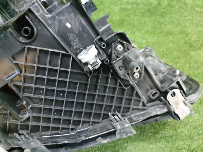 Фара левая BMW 5er G30 (2020-2023) LED