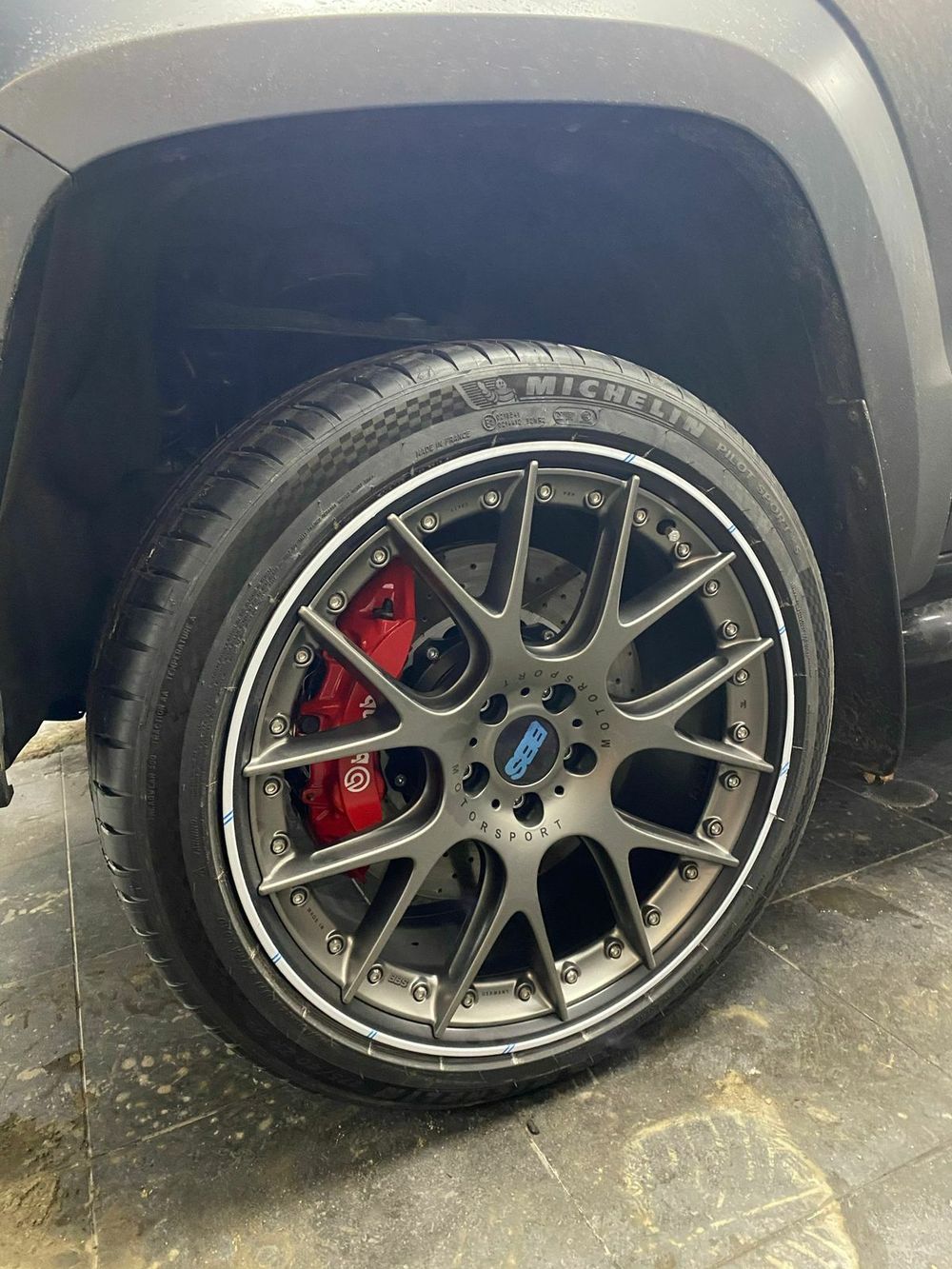 2HS2 & BBS CH-R II 22" satin platinum