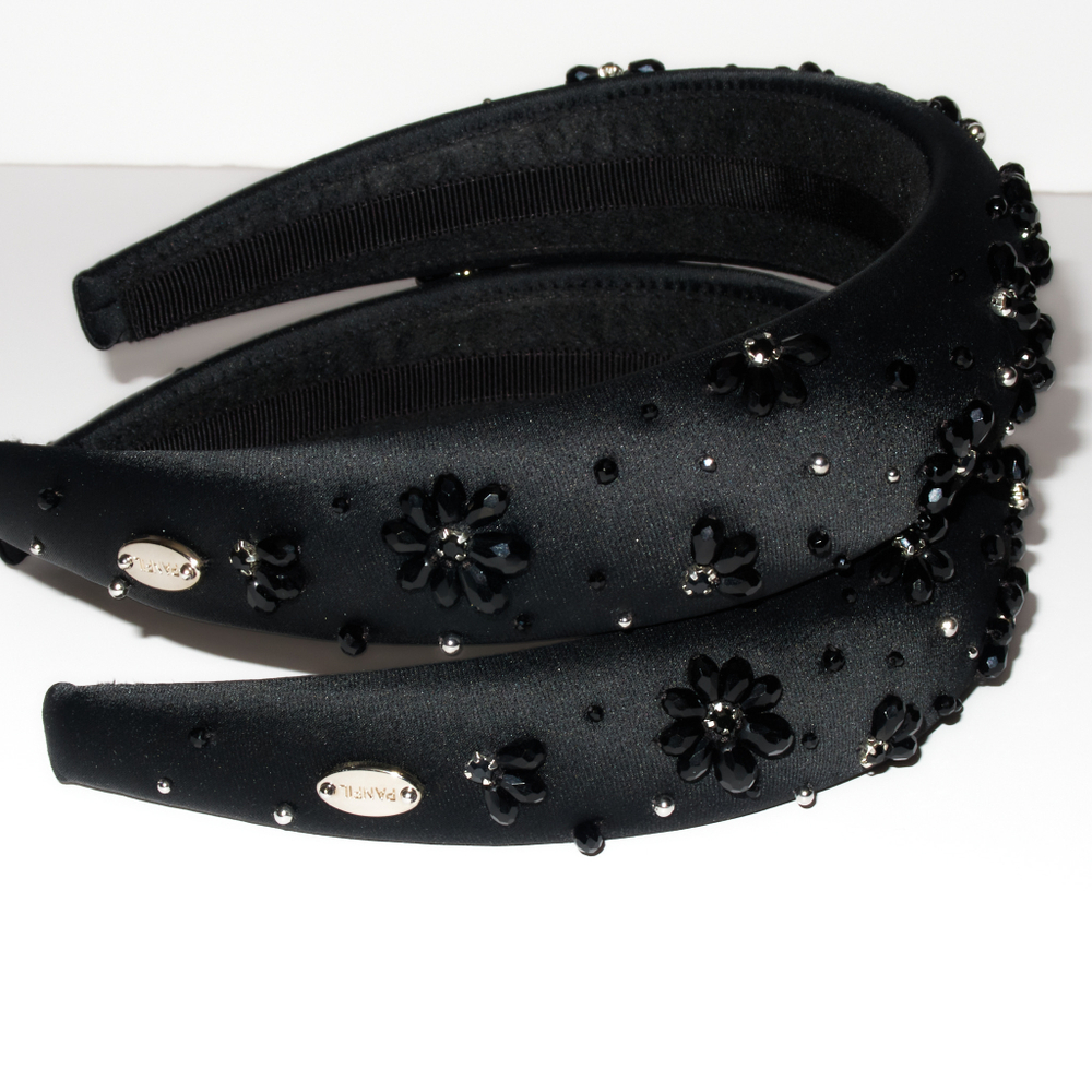 Ободок объемный с черными ромашками