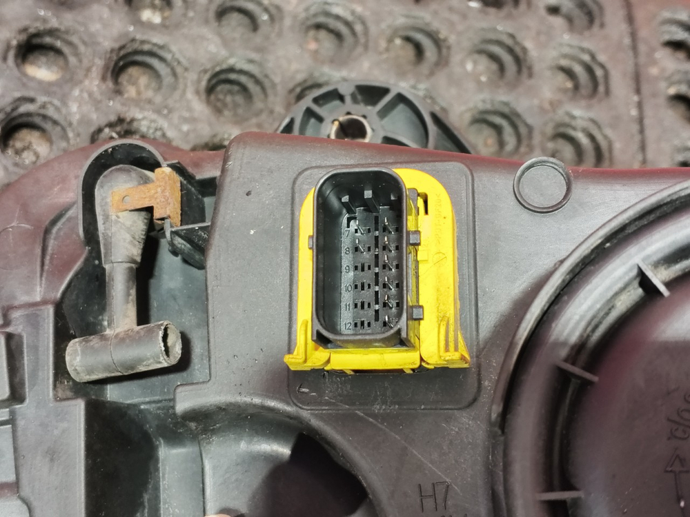 Фара левая 2021г