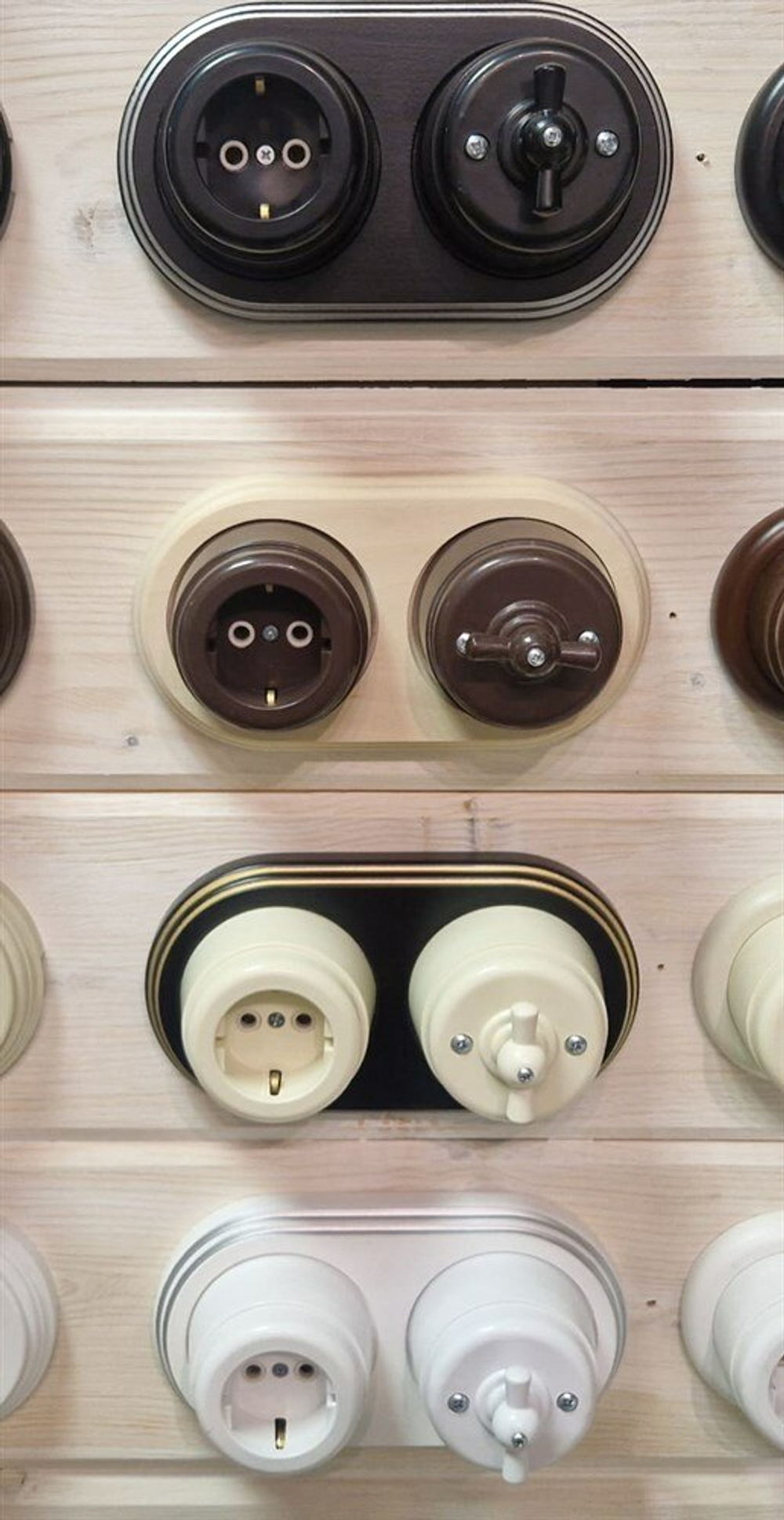 Ретро выключатель поворотный, пластиковый, черный, Вектор Interior Electric