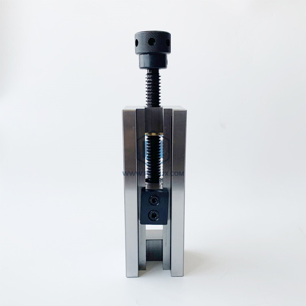 Тиски станочные лекальные QGG100