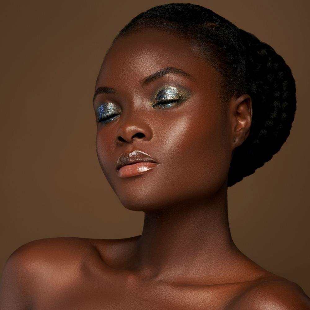 Danessa Myricks Beauty Infinite Chrome Flakes - Блестящие тени для век оттенок Moonlight, 3 g