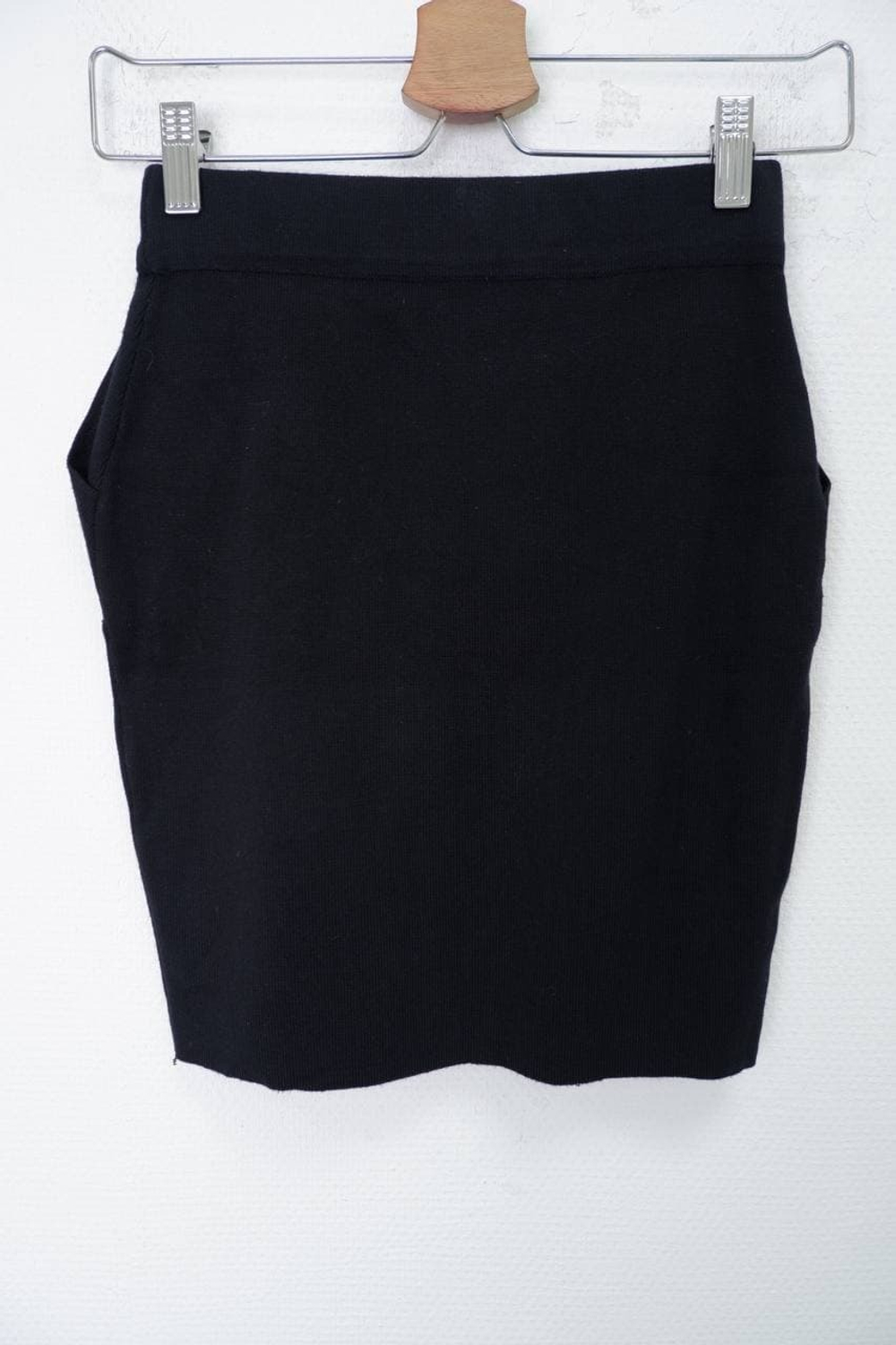 Юбка лаконичного кроя 40 размер