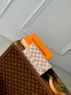 Louis Vuitton Emilie Wallet