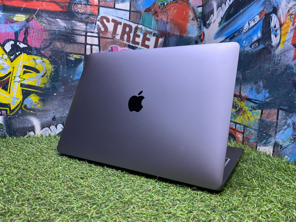 MacBook Air 13 2020 M1 /8GB/256GB A2337 (18 циклов)