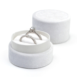 Ювелирный футляр для небольшого памятного знака.