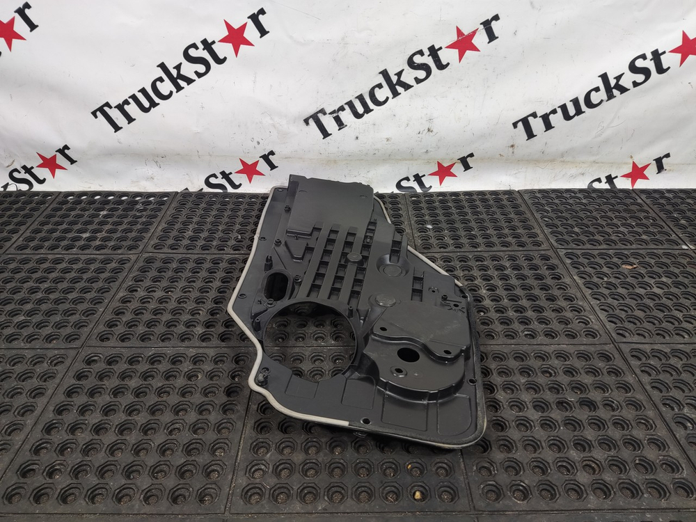 Монтажная панель двери левой 2020г