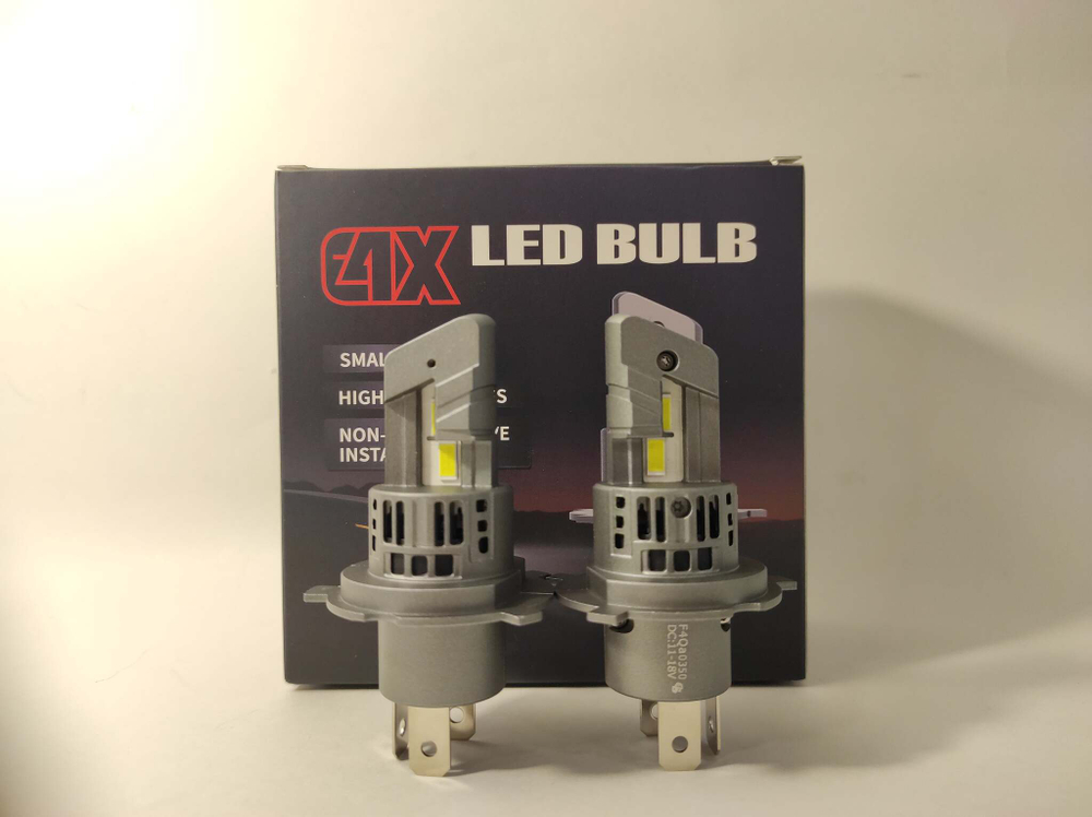 H4 / Комплект светодиодных ламп 4X LED BULB 6000K (2 шт./ комплект)