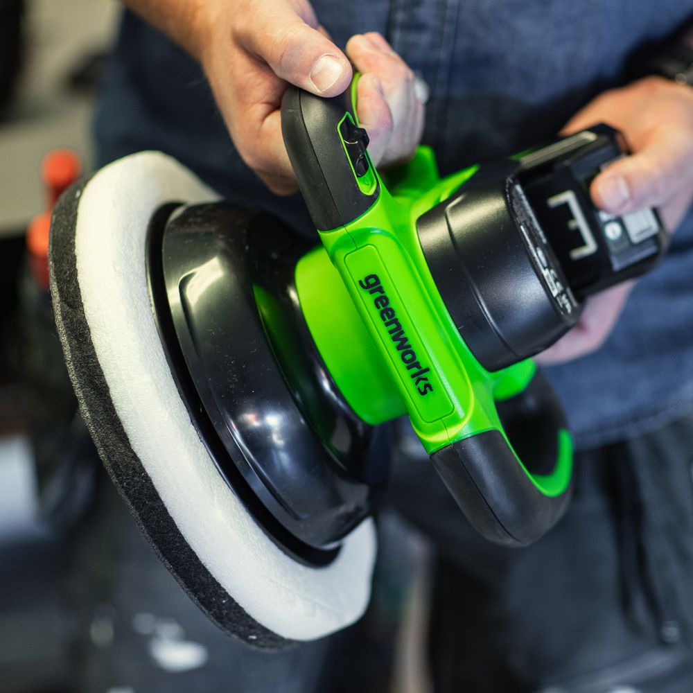 Полировальная машина аккумуляторная Greenworks G24BU10, 3502107,24 В, без АКБ и ЗУ