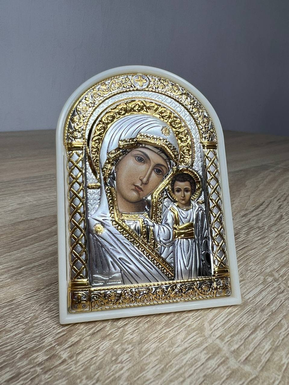 Казанская БМ, икона арочная, пластика белый 80х115