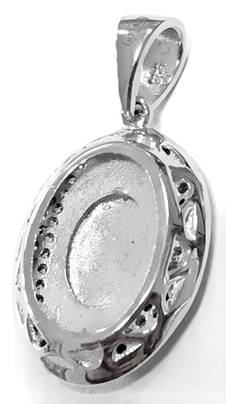 Ювелирная подвеска из серебра с эмалью и фианитами