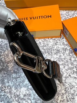 Мужское портмоне Louis Vuitton Zippy Dragonne из кожи Taiga