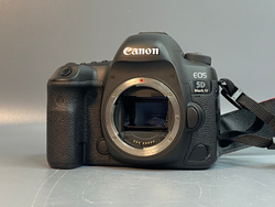 Canon EOS 5D Mark IV 65.000 кадров