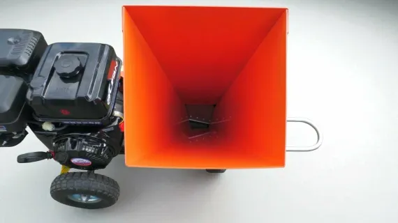 Измельчитель веток бензиновый &quot;БОБЕР 2&quot; (дв. LIFAN 15 л.с.)