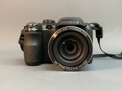 Fujifilm FinePix S3300
