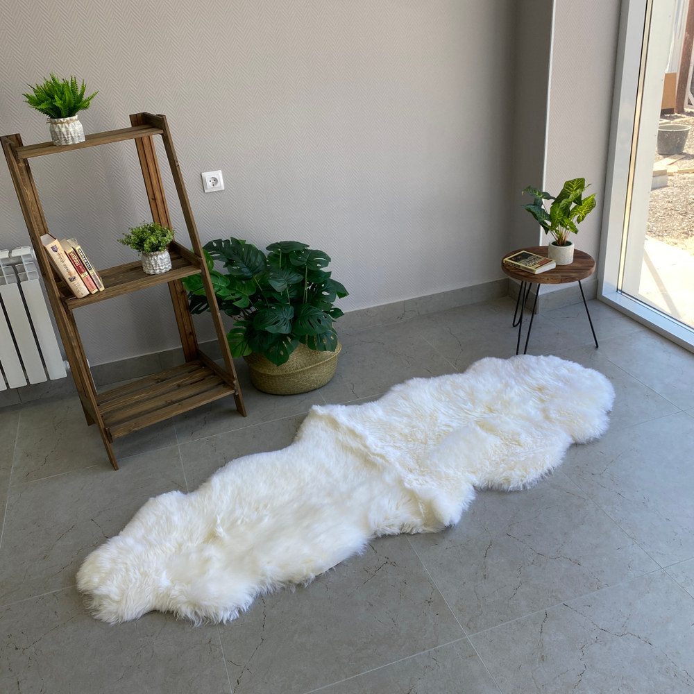 Шкура коврик меховой прикроватный овчина, 150х60 см. Белый